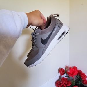 Nike Air Max Thea size 8